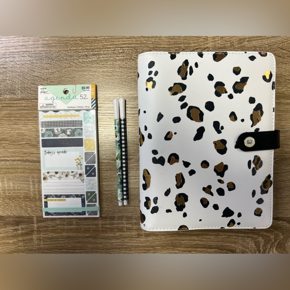 The Paper Studio Agenda 52 Planner Binder & Accessories